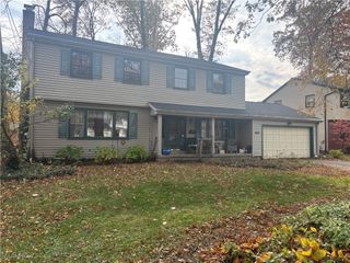 833 Maple Ridge Drive, Boardman, OH 44512