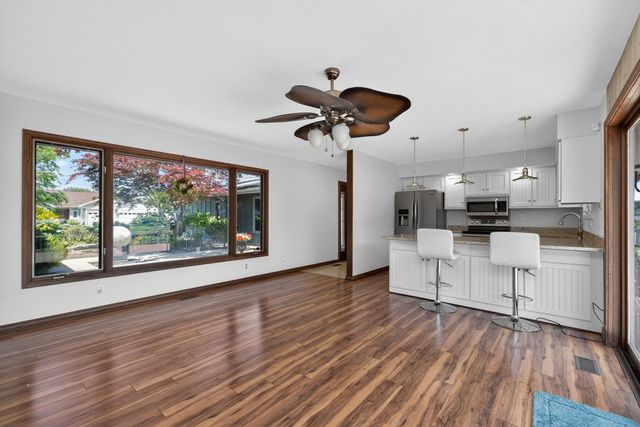 68911 Island Drive, Edwardsburg, MI 49112