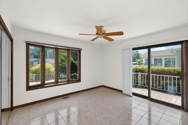 68911 Island Drive, Edwardsburg, MI 49112