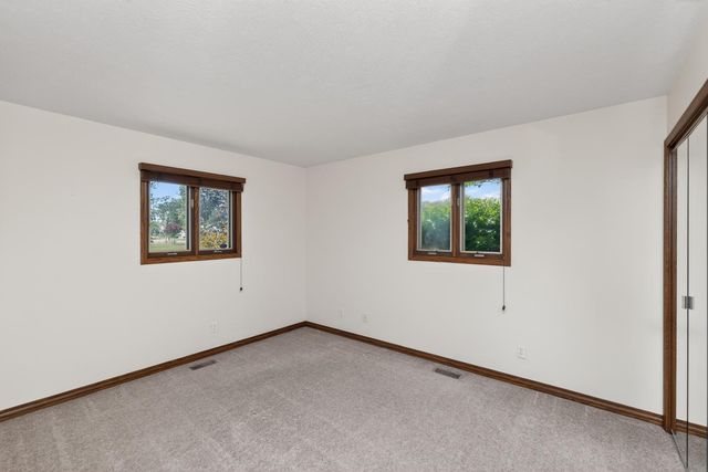 68911 Island Drive, Edwardsburg, MI 49112
