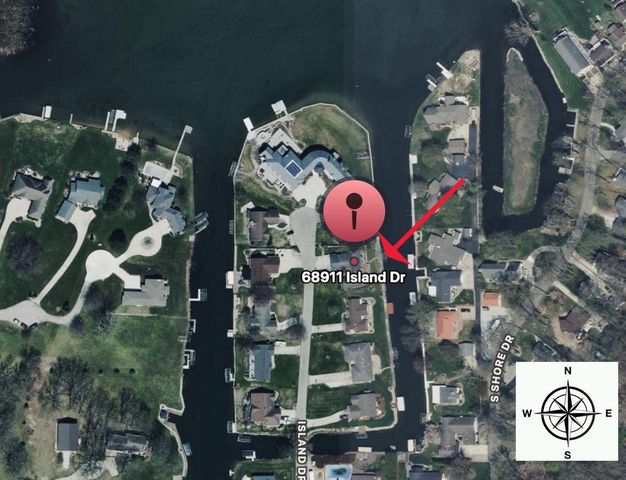 68911 Island Drive, Edwardsburg, MI 49112