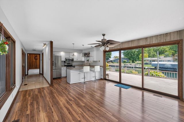 68911 Island Drive, Edwardsburg, MI 49112