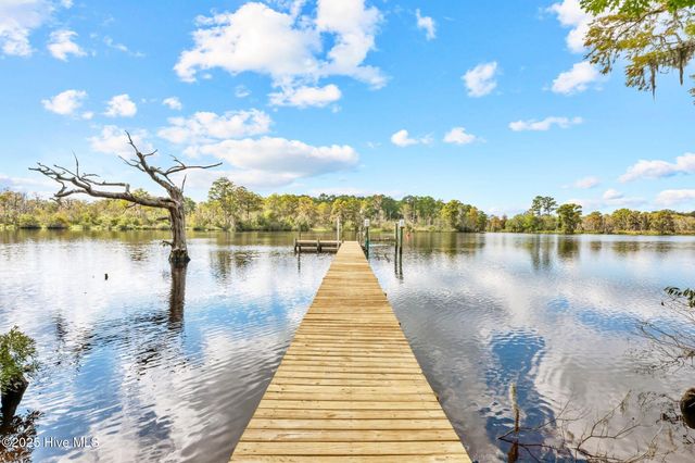 259 W Rock Creek Road, New Bern, NC 28562