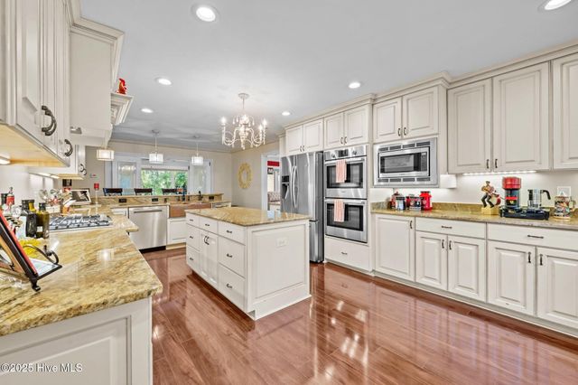 259 W Rock Creek Road, New Bern, NC 28562