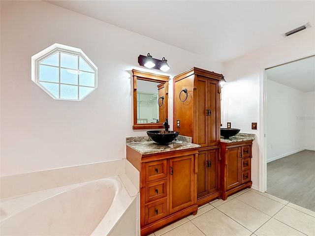 4977 SE 36TH AVENUE, Ocala, FL 34480