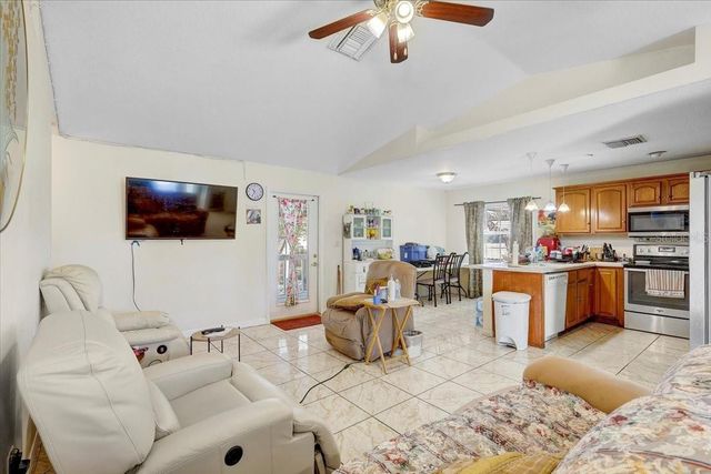 7412 S 33RD AVENUE S, Tampa, FL 33619