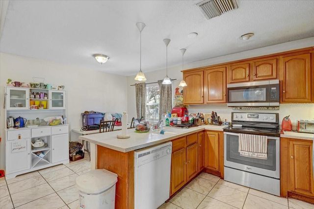 7412 S 33RD AVENUE S, Tampa, FL 33619