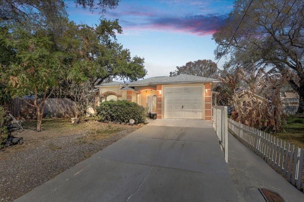 7412 S 33RD AVENUE S, Tampa, FL 33619