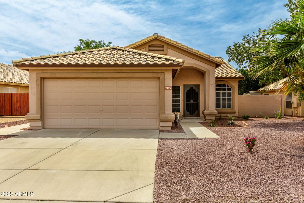 7415 W CREST Lane, Glendale, AZ 85310