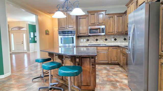 9716 Wild Mountain Dr, Sherwood, AR 72120