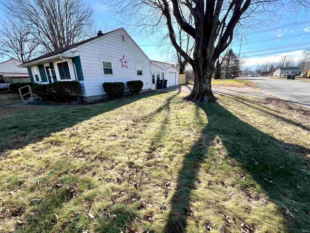 1801 Ravenswood Drive, Evansville, IN 47714