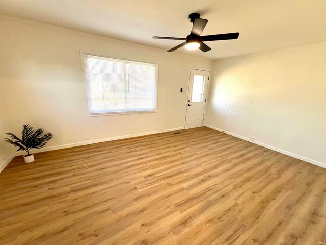 1801 Ravenswood Drive, Evansville, IN 47714