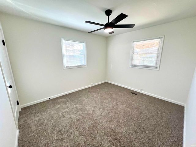 1801 Ravenswood Drive, Evansville, IN 47714