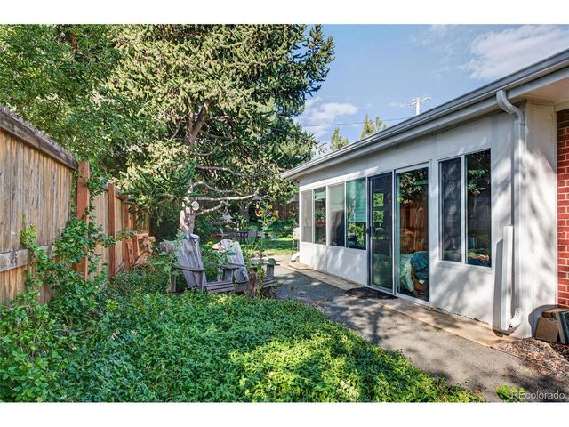 2145 Myrtlewood Ln, Lakewood, CO 80215