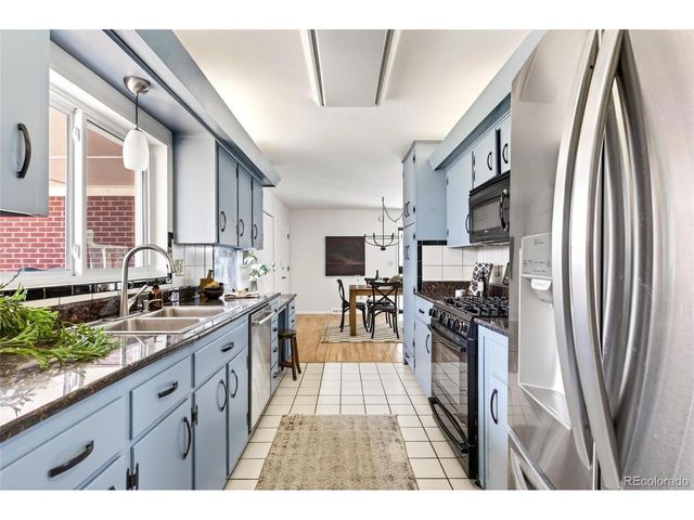 2145 Myrtlewood Ln, Lakewood, CO 80215