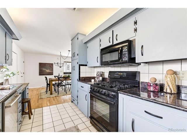 2145 Myrtlewood Ln, Lakewood, CO 80215