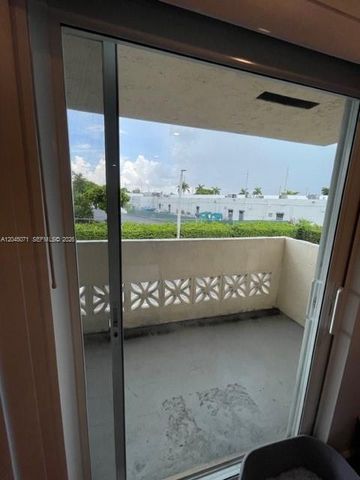 14500 SW 88th Avenue 247, Palmetto Bay, FL 33176