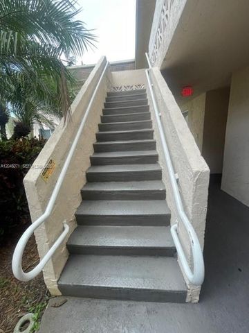 14500 SW 88th Avenue 247, Palmetto Bay, FL 33176