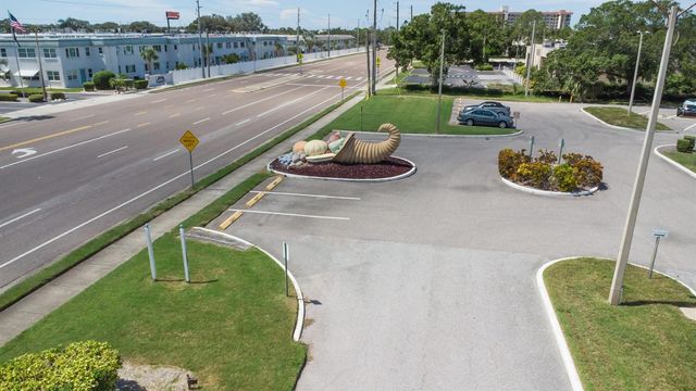 5501 80TH STREET N 303, St Petersburg, FL 33709
