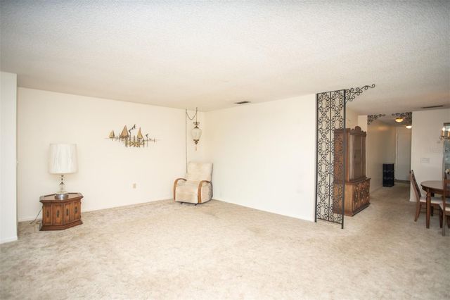5501 80TH STREET N 303, St Petersburg, FL 33709