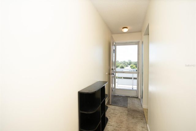 5501 80TH STREET N 303, St Petersburg, FL 33709