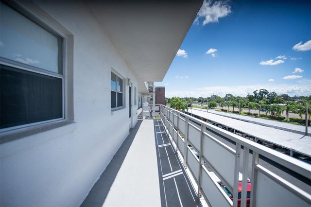5501 80TH STREET N 303, St Petersburg, FL 33709