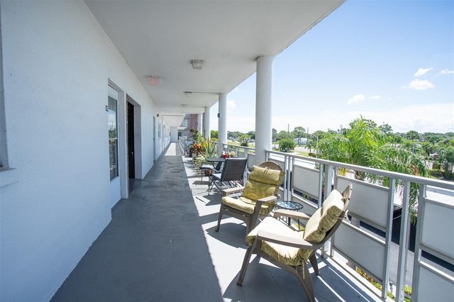 5501 80TH STREET N 303, St Petersburg, FL 33709