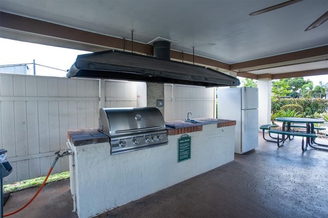 5501 80TH STREET N 303, St Petersburg, FL 33709