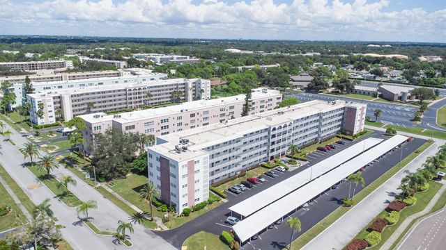 5501 80TH STREET N 303, St Petersburg, FL 33709