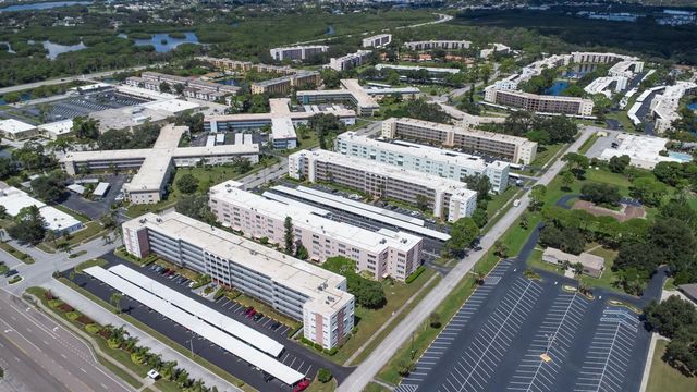 5501 80TH STREET N 303, St Petersburg, FL 33709