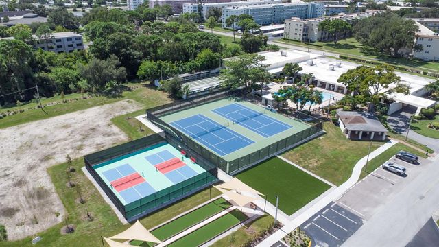 5501 80TH STREET N 303, St Petersburg, FL 33709