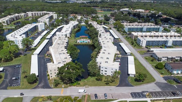 5501 80TH STREET N 303, St Petersburg, FL 33709