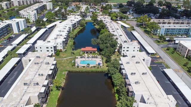 5501 80TH STREET N 303, St Petersburg, FL 33709