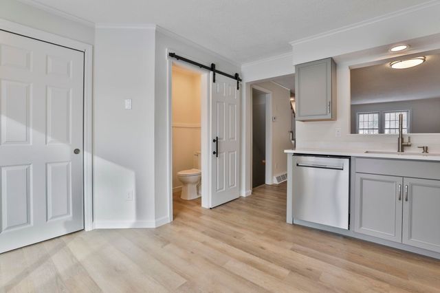 3030 Brown Ave Unit 20, Manchester, NH 03103