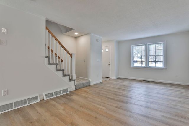 3030 Brown Ave Unit 20, Manchester, NH 03103