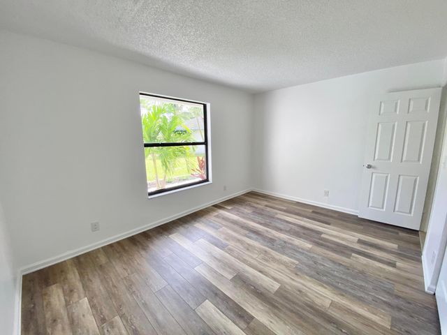 212 Trace Court, Royal Palm Beach, FL 33411