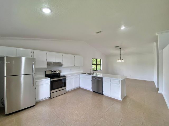 212 Trace Court, Royal Palm Beach, FL 33411