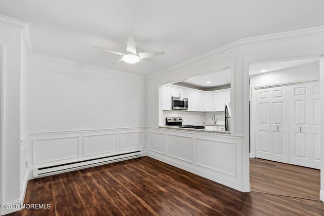 130 Amberly Drive H, Manalapan, NJ 07726