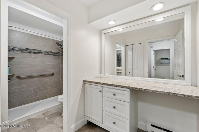 130 Amberly Drive H, Manalapan, NJ 07726