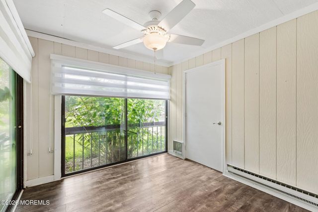 130 Amberly Drive H, Manalapan, NJ 07726