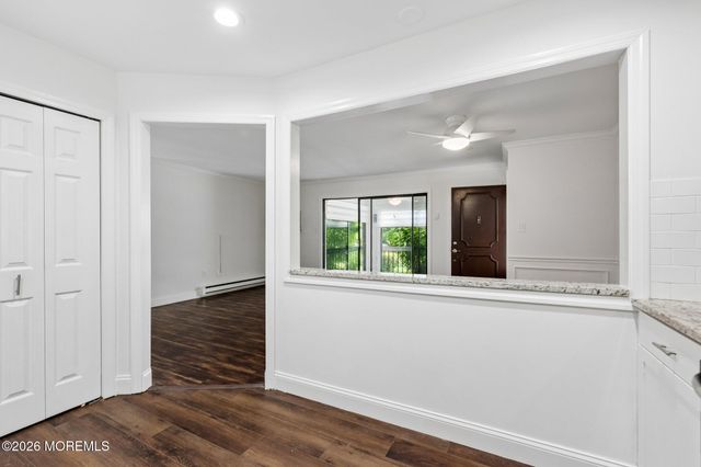 130 Amberly Drive H, Manalapan, NJ 07726