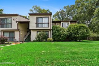 130 Amberly Drive H, Manalapan, NJ 07726
