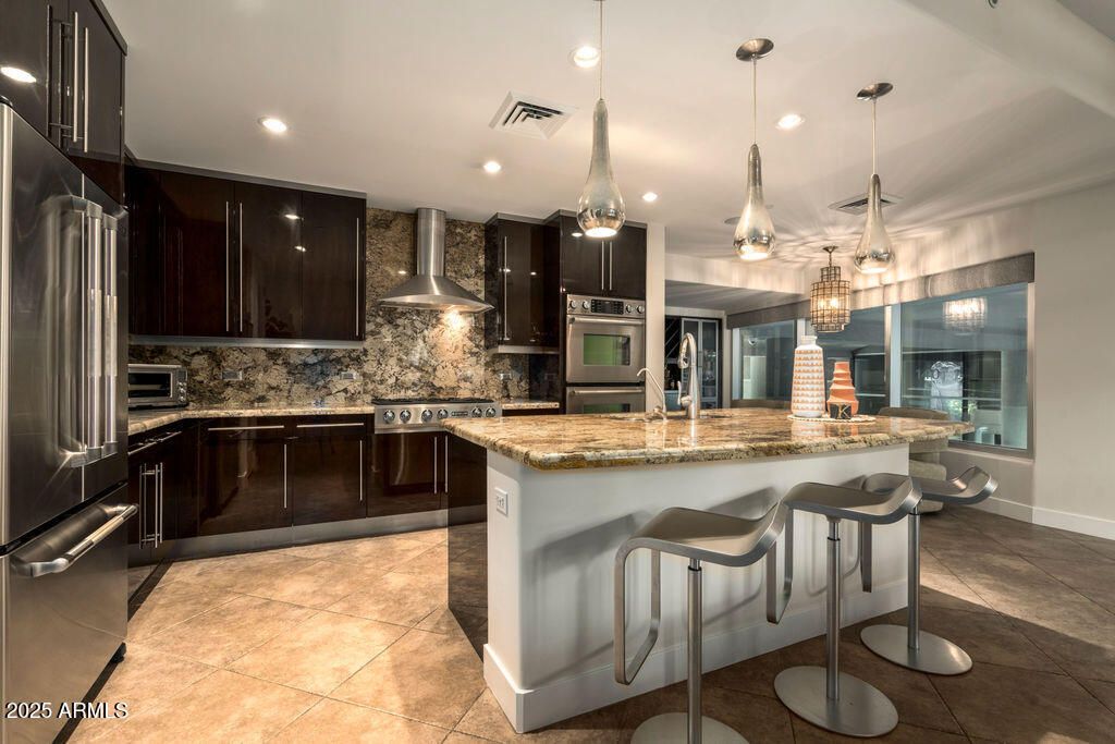 140 E RIO SALADO Parkway 111, Tempe, AZ 85281 — photo 2
