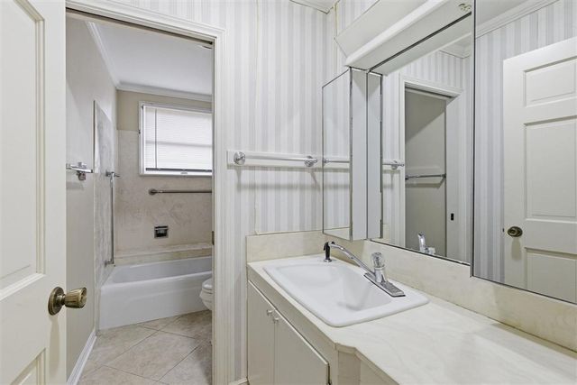 2622 Park Drive, Lake Charles, LA 70605