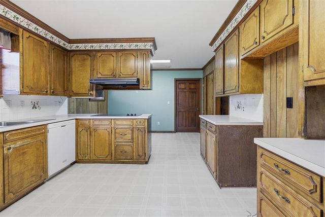 2622 Park Drive, Lake Charles, LA 70605