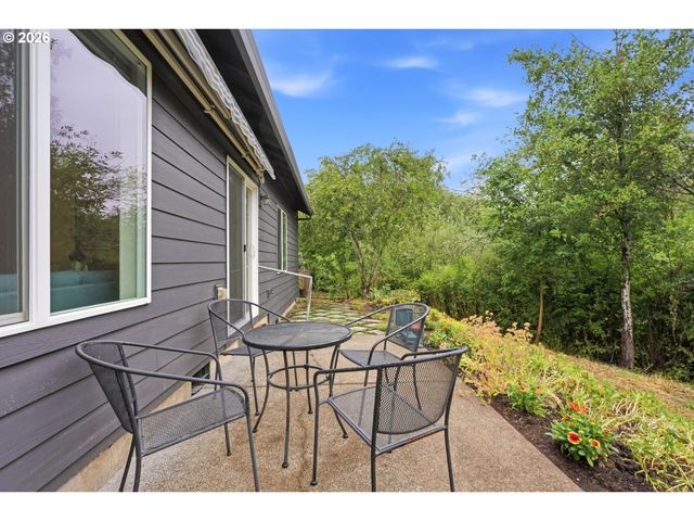 642 S 13TH Ave, Cornelius, OR 97113