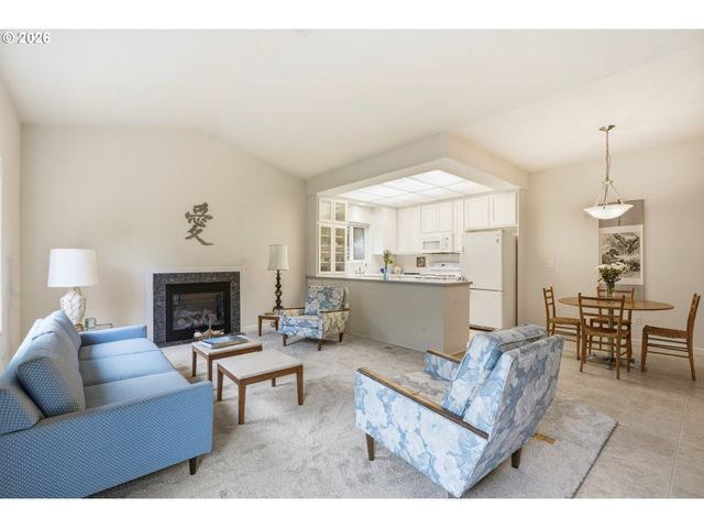 642 S 13TH Ave, Cornelius, OR 97113