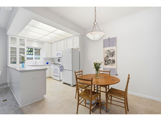642 S 13TH Ave, Cornelius, OR 97113