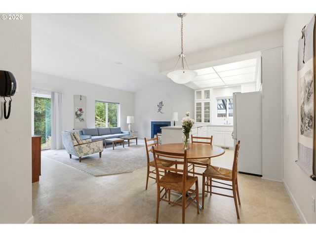 642 S 13TH Ave, Cornelius, OR 97113