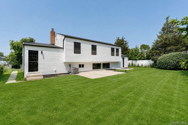 933 Thompson Drive, Bay Shore, NY 11706